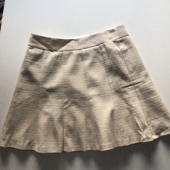 Banana Republic Cream Skirt Size 8 - Picture 1 of 4